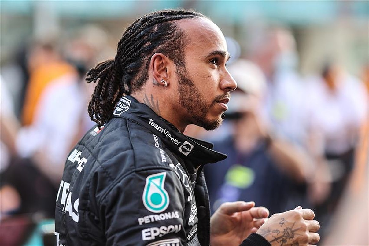 Lewis-Hamilton-in-2021-Abu-Dhabi-GP.v1.jpg
