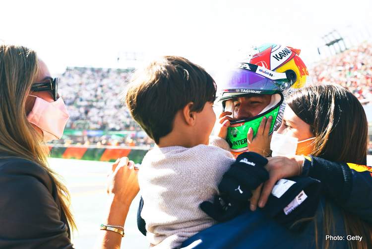 sergio-perez-red-bull-checo-family.jpg