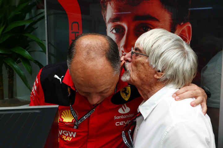 Vasseur-Ecclestone-Ferrari.jpg