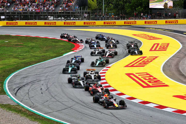 Partenza-start-f1-2023-spagna-barcellona.jpg