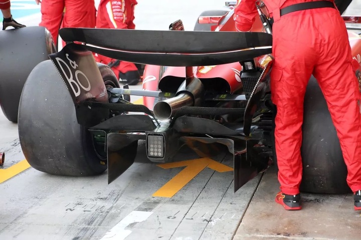 ferrari-sf-24-dettaglio-del-fo.jpeg
