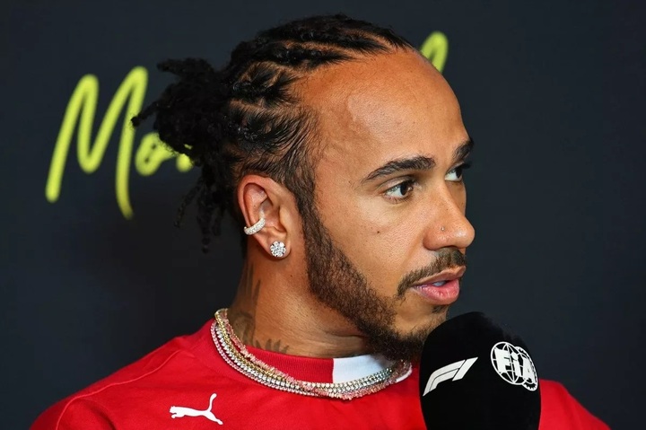 lewis-hamilton-ferrari.jpg
