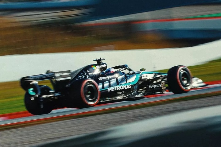 andrea-kimi-antonelli-mercedes.jpg