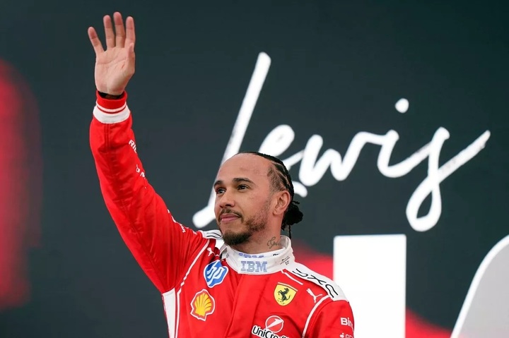 lewis-hamilton-ferrari.jpg