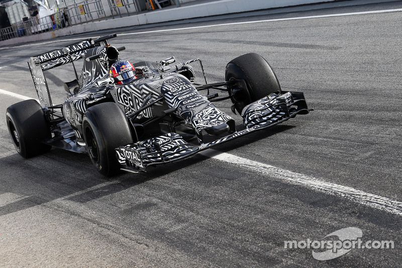 Daniil Kvyat, Red Bull Racing RB11
