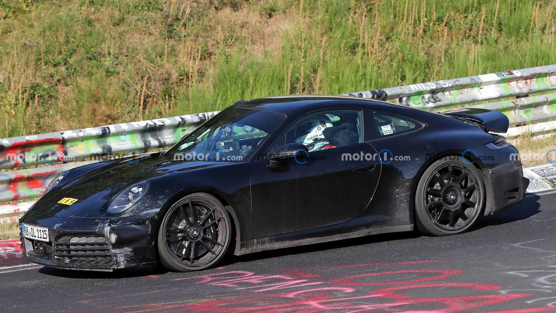 porsche-911-gts-hybrid-spy-photos (1).jpg