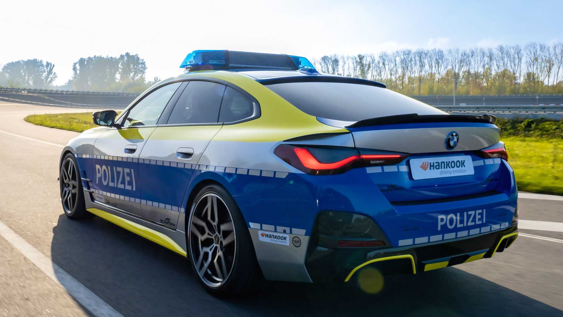 bmw-i4-by-ac-schnitzer-tune-it-safe--polizeifahrzeug-2022 (2).jpg