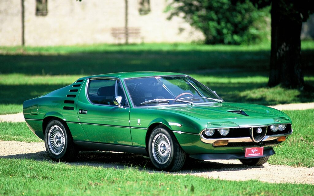 424744-l-alfa-romeo-montreal-a-50-ans.jpg