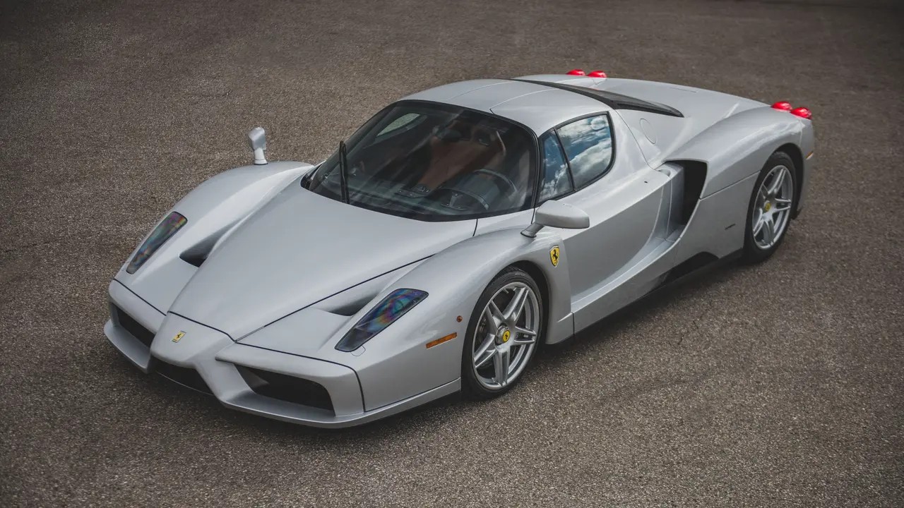 2003-Ferrari-Enzo1340790_.jpg