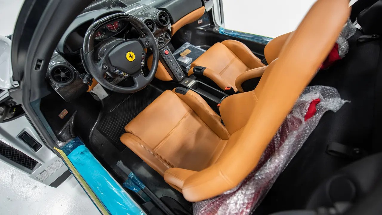 2003-Ferrari-Enzo1340740_.jpg